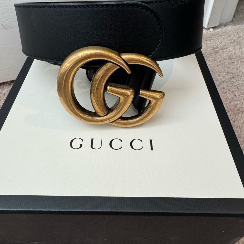Gucci Black Leather Belt with Antiqued Gold Double G Buckle